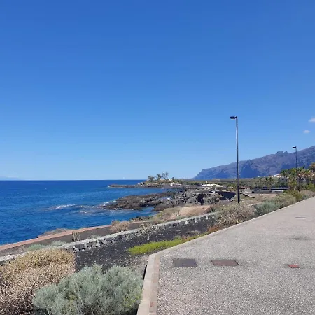Lovely Studio Flat In 200m From The Beach. شقة *